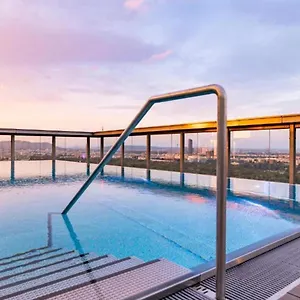 Apartment Mca Triiiple I Rooftop Pool I Free Parking I Netflix, Wien